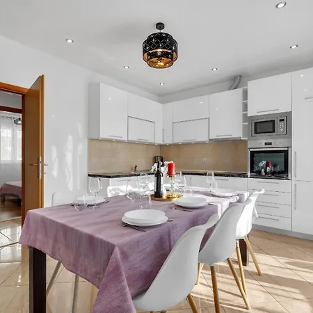 Apartament Penthaus Stipe *
