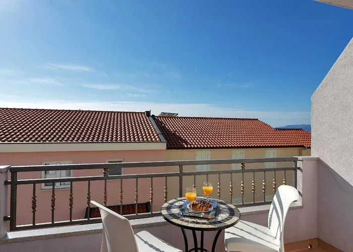 Penthaus Stipe * Макарська