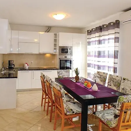 Appartement Penthaus Stipe *